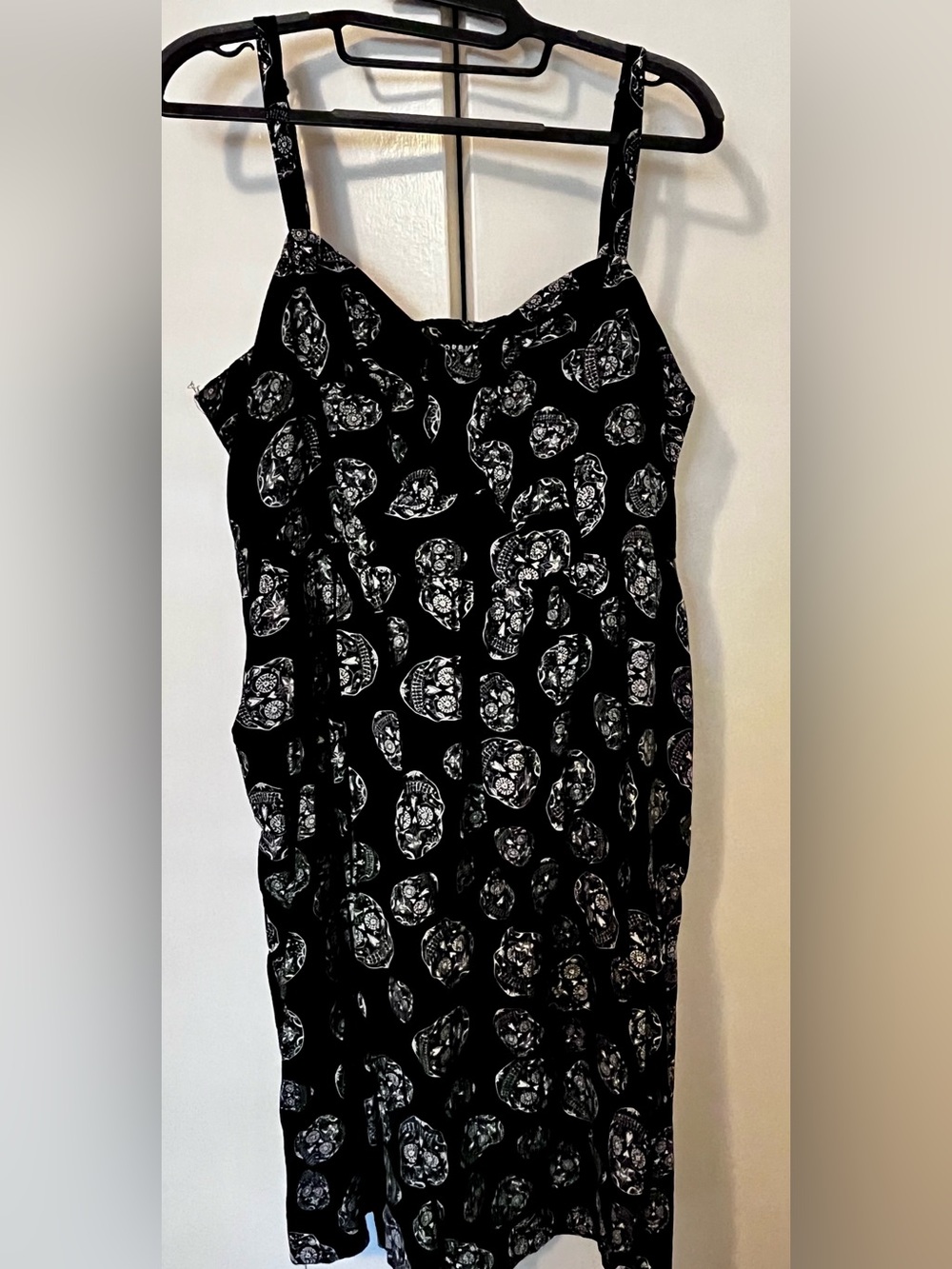 Womens Black Sleeveless Skull-Print Dress